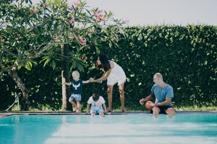 Bali Photography Service - Family Portrait - Bali Wedding Photography at Canggu Beach Bali - Apel photography (11)