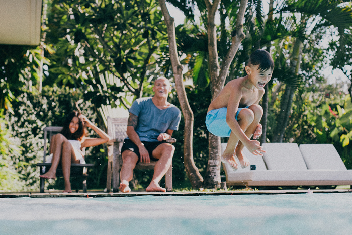 Bali Photography Service - Family Portrait - Bali Wedding Photography at Canggu Beach Bali - Apel photography (14)