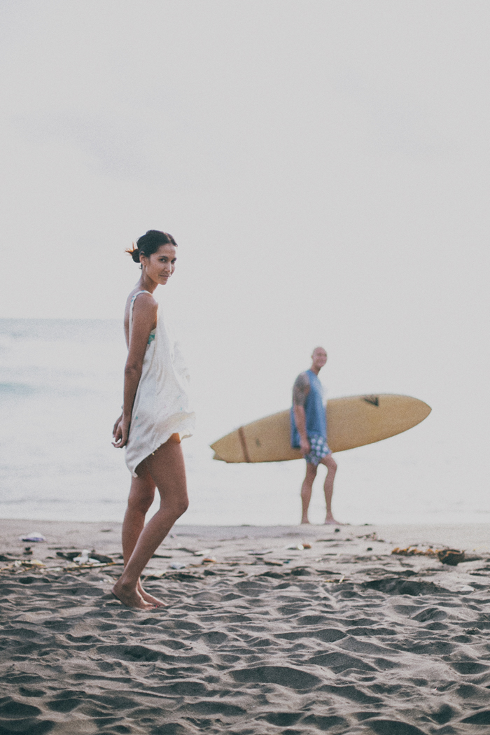 Bali Photography Service - Family Portrait - Bali Wedding Photography at Canggu Beach Bali - Apel photography (25)