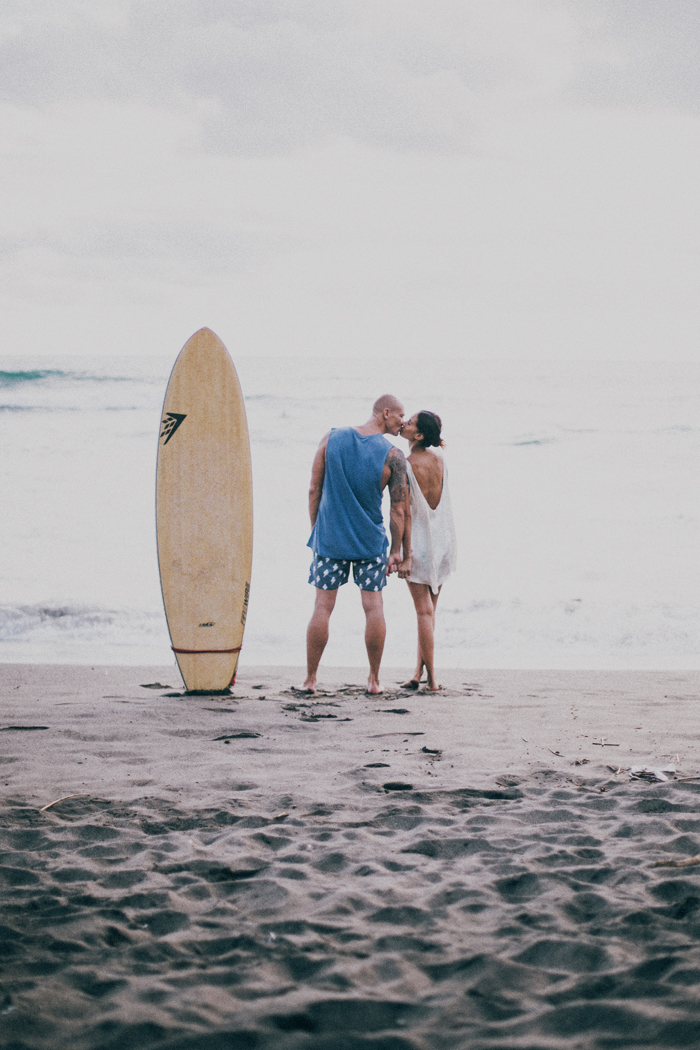Bali Photography Service - Family Portrait - Bali Wedding Photography at Canggu Beach Bali - Apel photography (31)