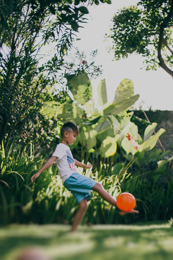 Bali Photography Service - Family Portrait - Bali Wedding Photography at Canggu Beach Bali - Apel photography (7)