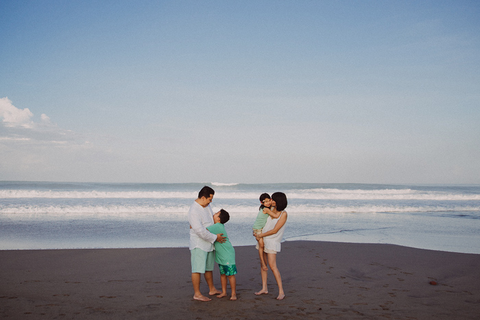 Familyphotography - familyportrait - baliphotography - baliphotographers - familyphoto (14)