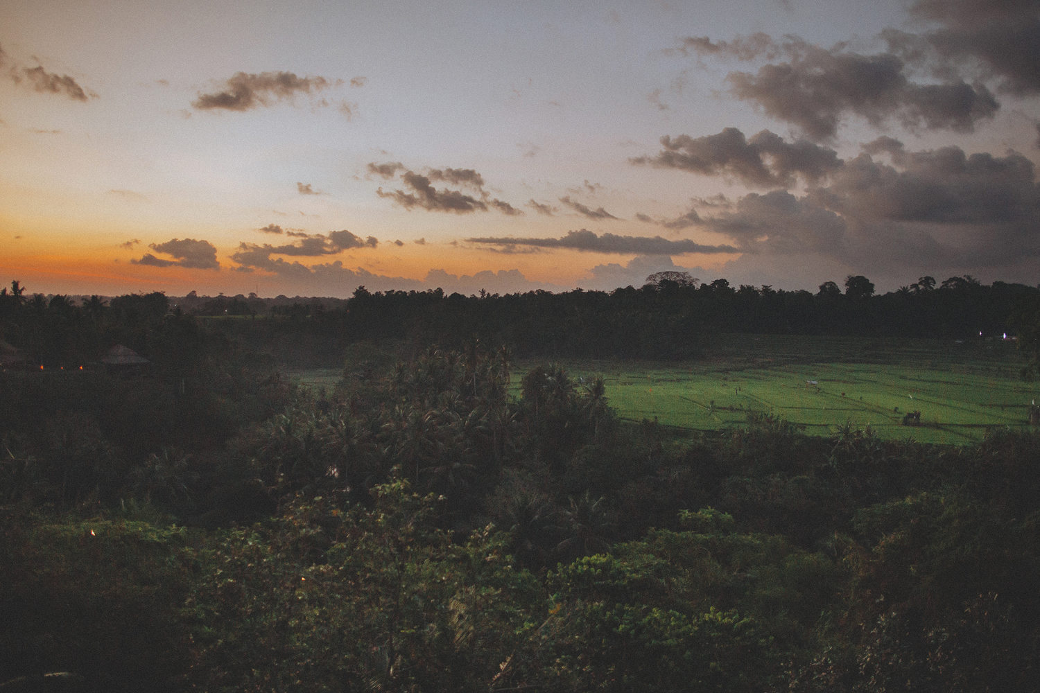ApelPhotographyh-bambuindahwedding-ubudweddingphotographers-baliweddingphotograhpers-bestphotographersinbali-junebugwedding-lombokphotographers-2