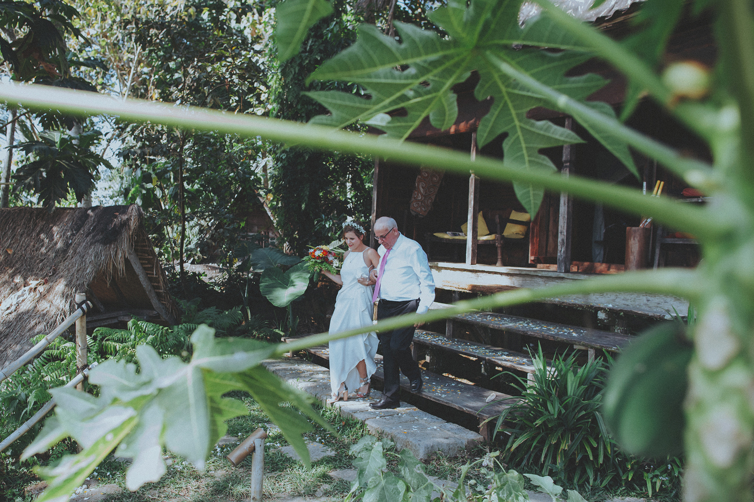 ApelPhotographyh-bambuindahwedding-ubudweddingphotographers-baliweddingphotograhpers-bestphotographersinbali-junebugwedding-lombokphotographers-49
