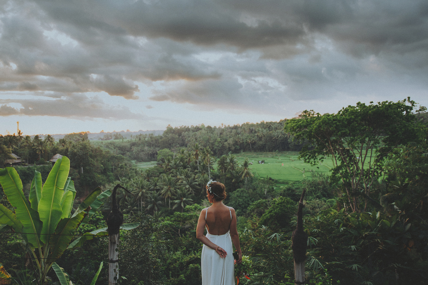 ApelPhotographyh-bambuindahwedding-ubudweddingphotographers-baliweddingphotograhpers-bestphotographersinbali-junebugwedding-lombokphotographers-98