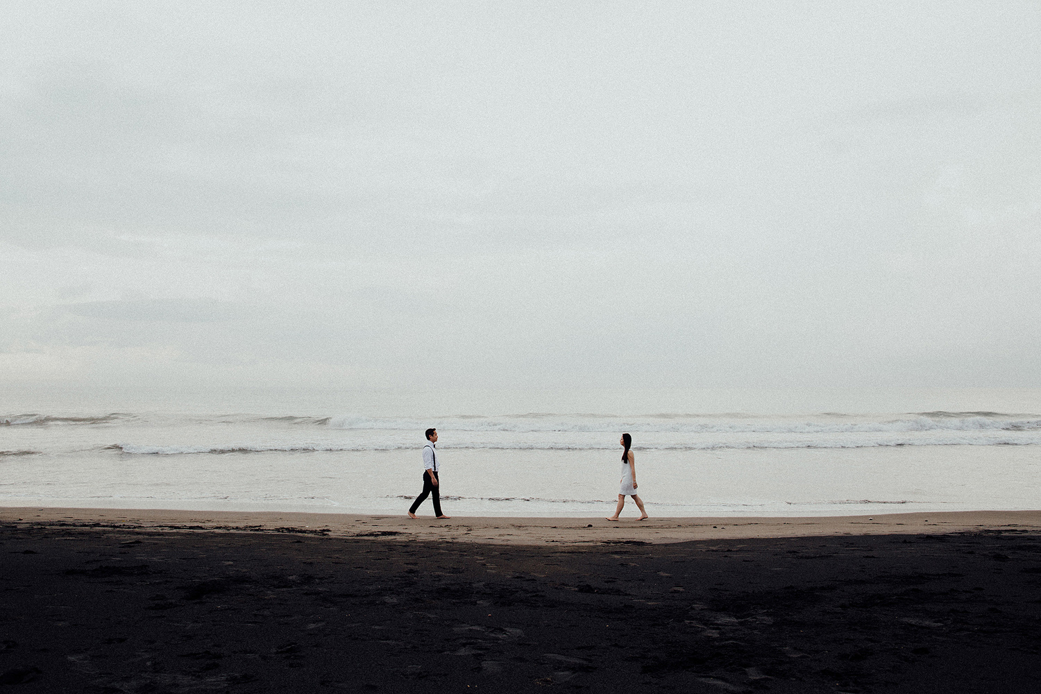 baliweddingphotographers-lembonganislandwedding-lombokweddingphotographers-pandeheryana-engagement-postweddinginbali-baliphotographers-11_