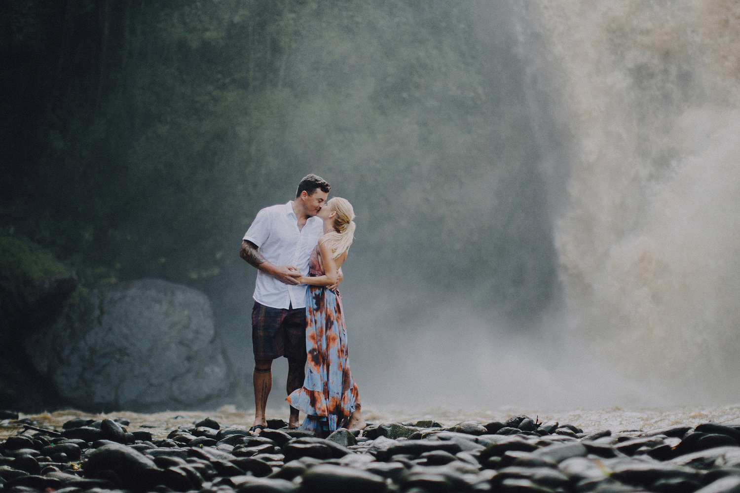 baliweddingphotographers-photographersinbali-engagementphotography-postweddinginbali-ubudweddingphotographers-pandeheryana-43