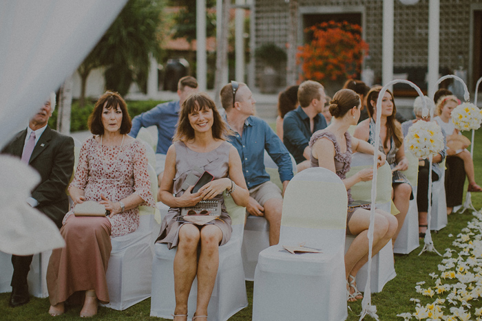 Pandeheryana_baliweddingphotography-baliwedding-photographersinbali-weddingatJeevaSaba-lombokweddingphoto-lembonganweddingphoto-nusapenida-bestweddingphotographers_46