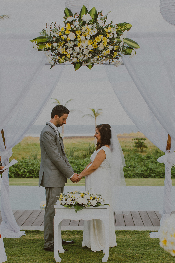 Pandeheryana_baliweddingphotography-baliwedding-photographersinbali-weddingatJeevaSaba-lombokweddingphoto-lembonganweddingphoto-nusapenida-bestweddingphotographers_47