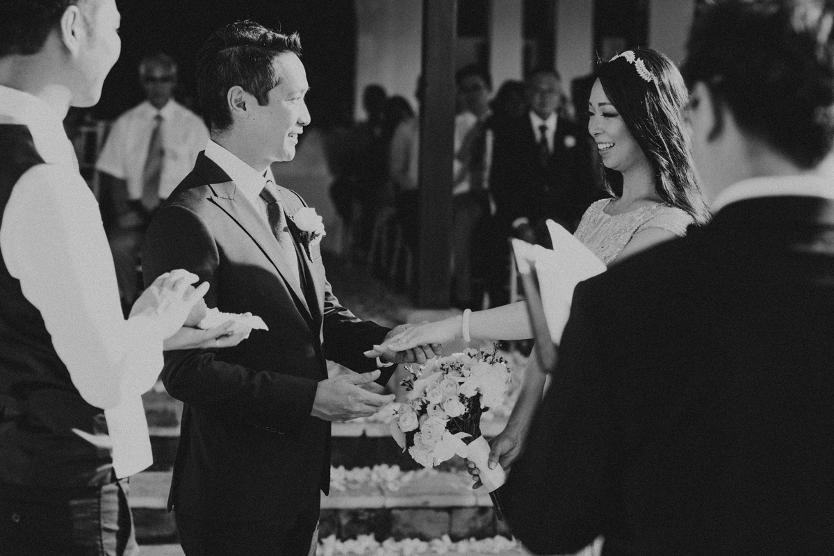 ApelPhotographyh-amanusavillaweddingamanusanusadua-weddingphotography-photographersinbali-lombokweddingphotographers-lembonganaweddingphotgraphers-57